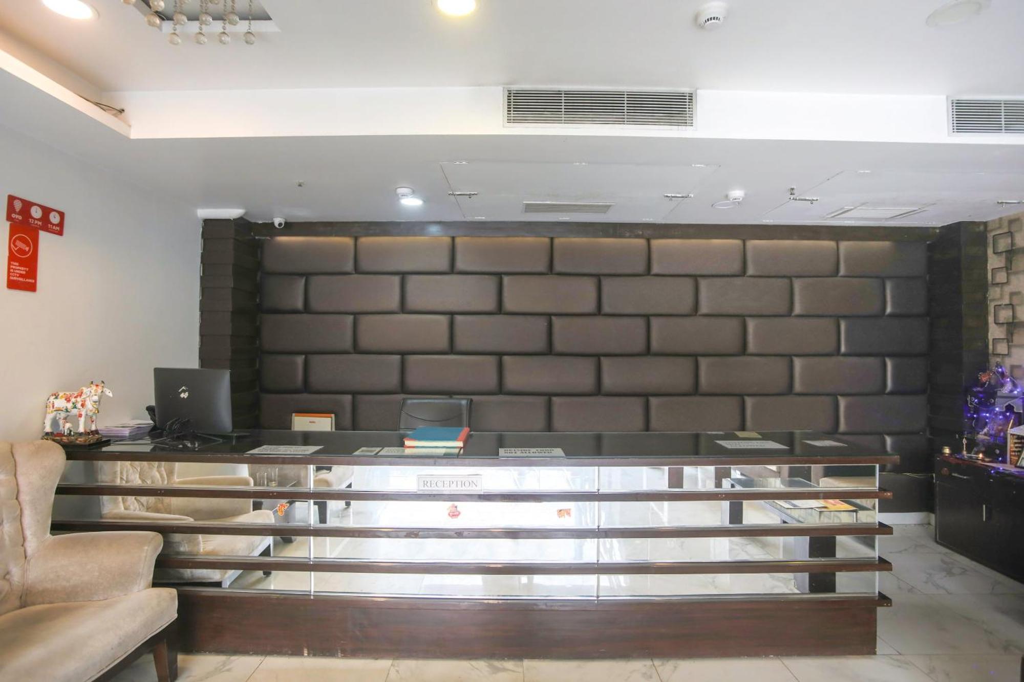 Hotel O Parktel Indirapuram Exterior photo